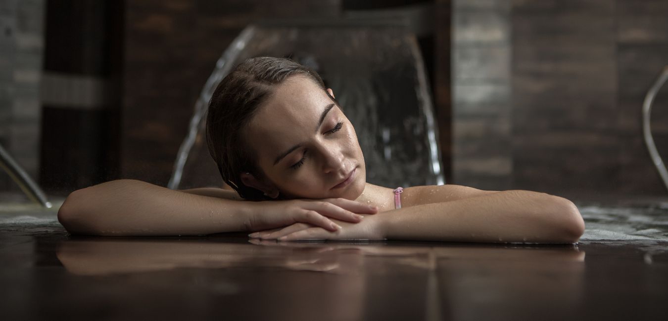 How to Create a Luxurious Spa Experience at Home with Natural Bath Salts - Eco Bath London